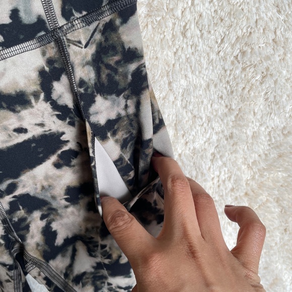 Lululemon Active Leggings WITH POCKET Women's Size 2 Multicolor for Sports Yoga - Picture 3 of 11